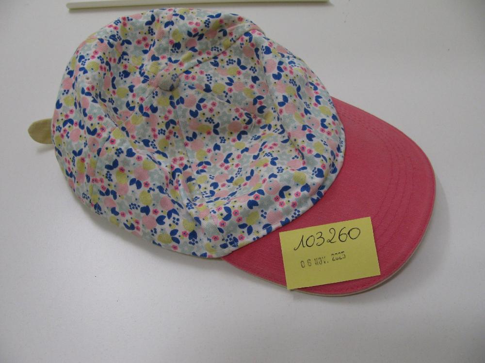 Vêtements, chaussures, accessoires : N° 2025006498 Trouvé(e) le : Thu Nov 06 00:00:00 CET 2025