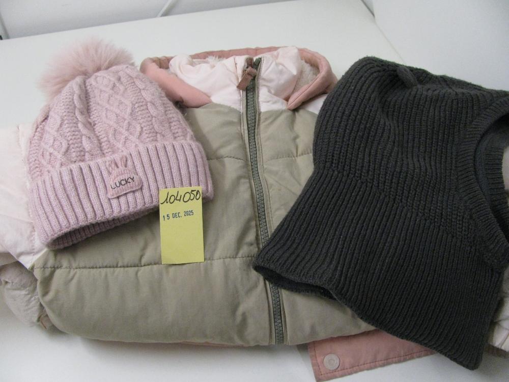 Vêtements, chaussures, accessoires : N° 2025007288 Trouvé(e) le : Tue Dec 16 00:00:00 CET 2025